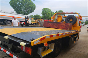 惠水附近拖车电话号码服务